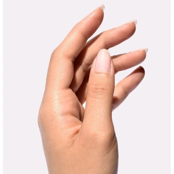 🔥3/$30 Le Mini Macaron Lunegloss Revitalizing Black Jelly Overnight Nail Serum - Picture 3 of 3